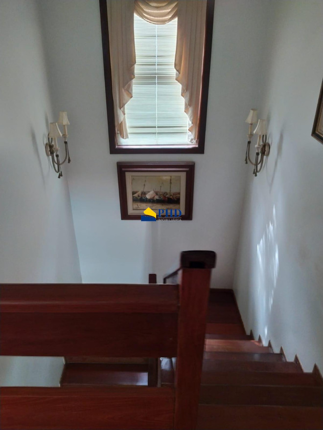 Casa 4 Quartos 450m² 