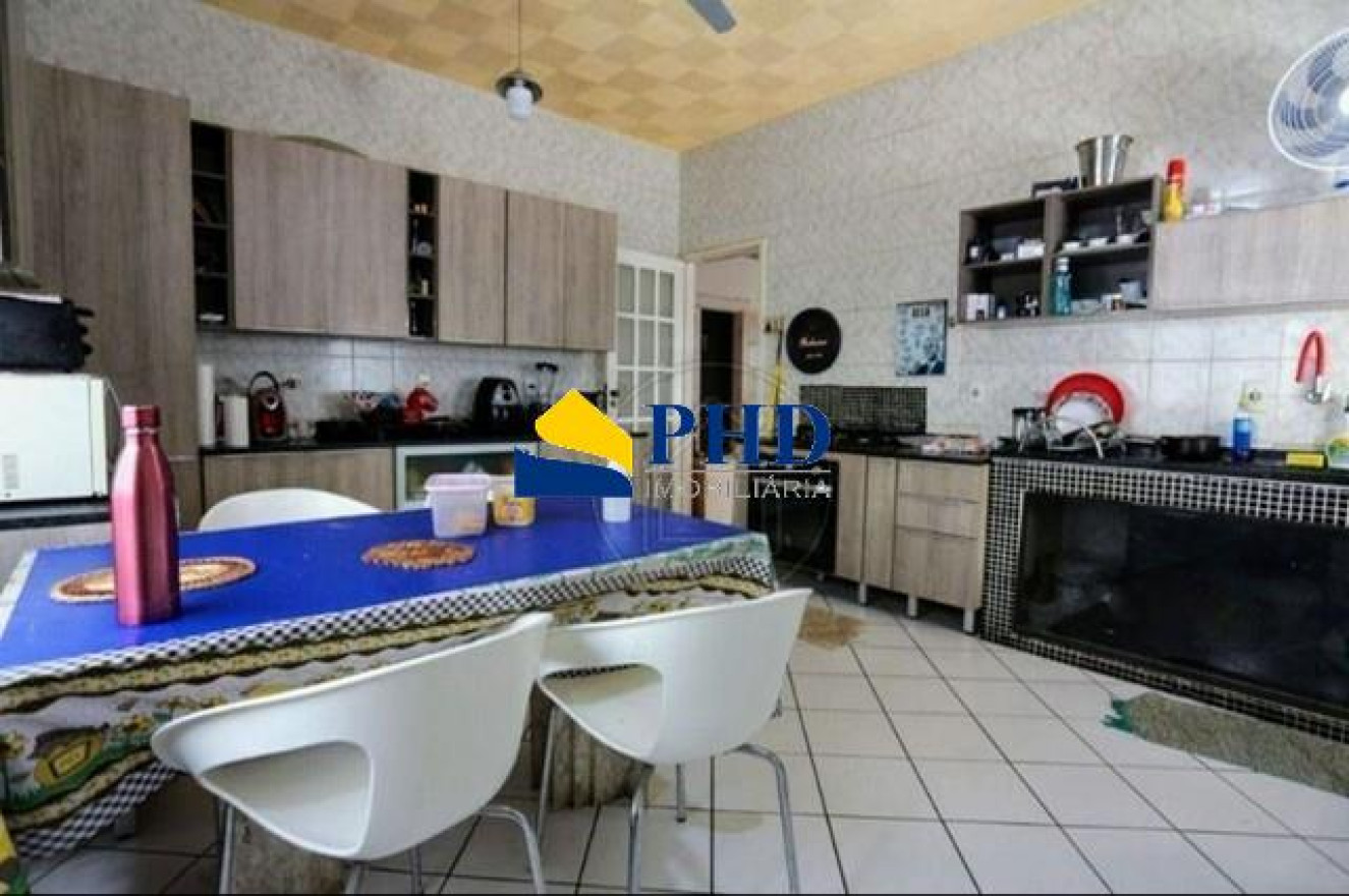 Casa 5 Quartos 330m² 