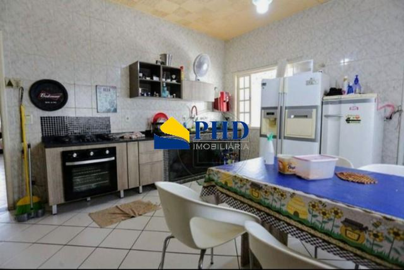 Casa 5 Quartos 330m² 