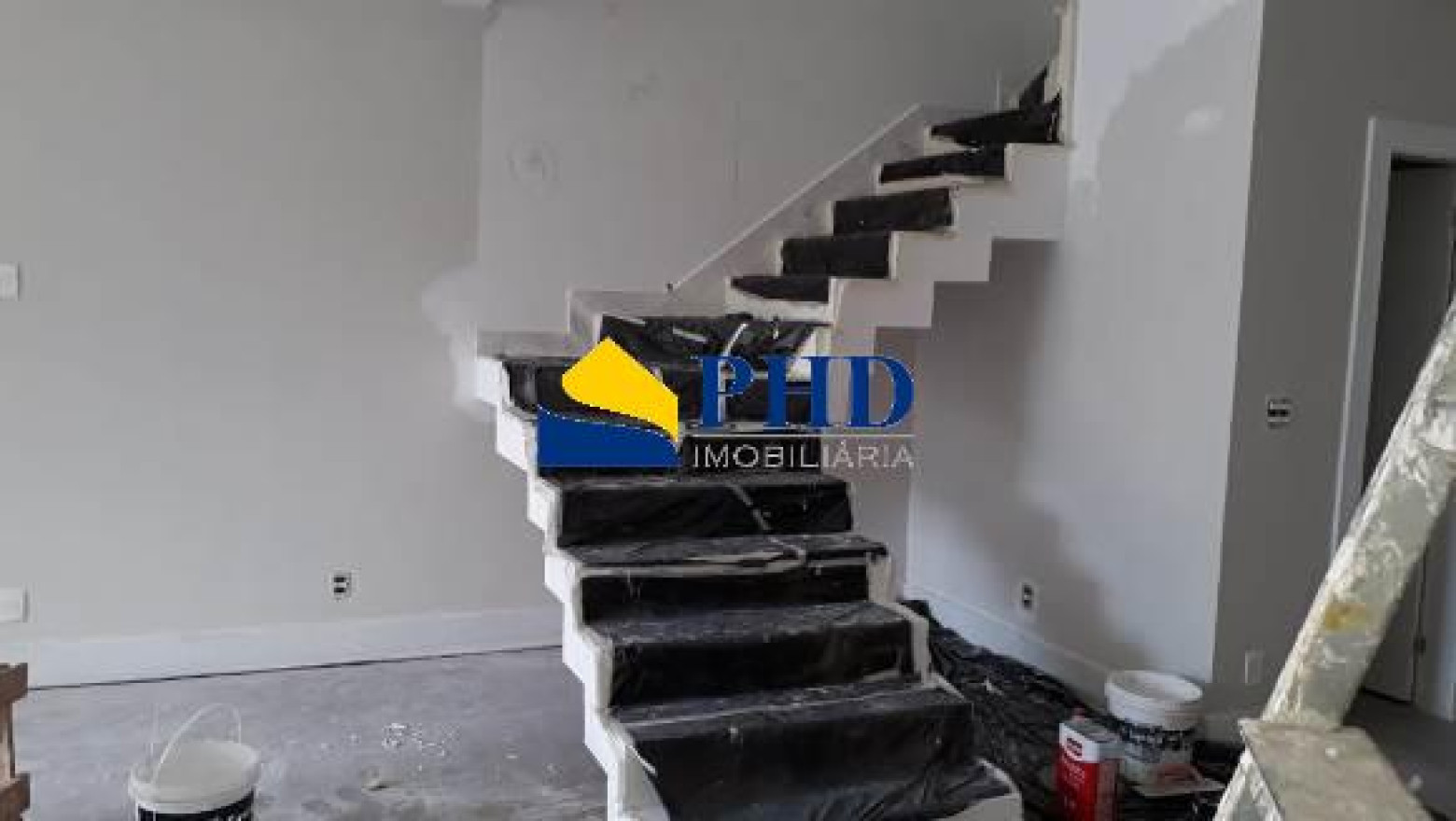 Casa 4 Quartos 320m² 