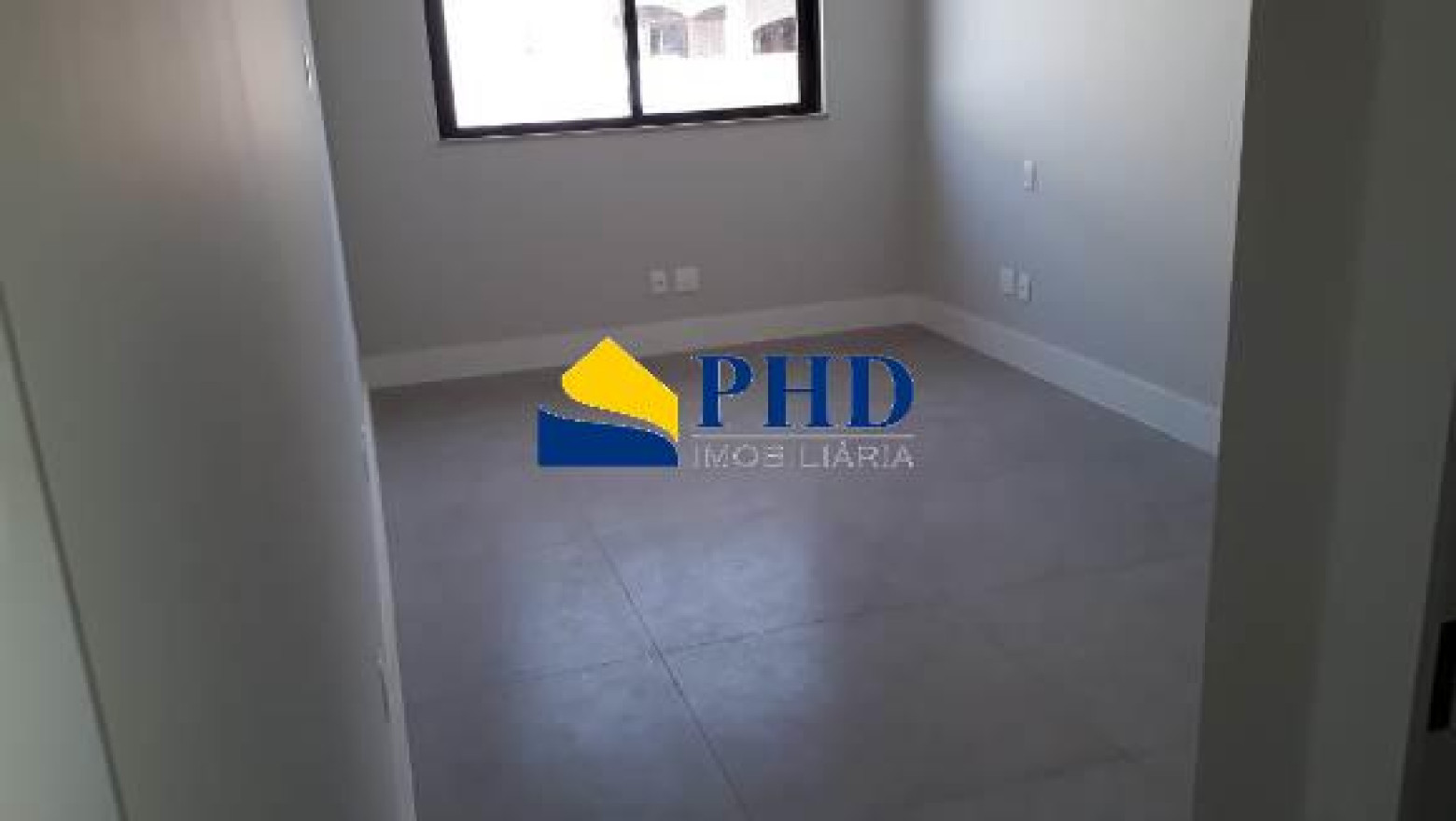 Casa 4 Quartos 320m² 