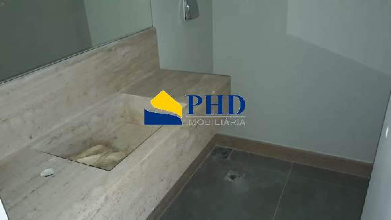 Casa 4 Quartos 320m² 