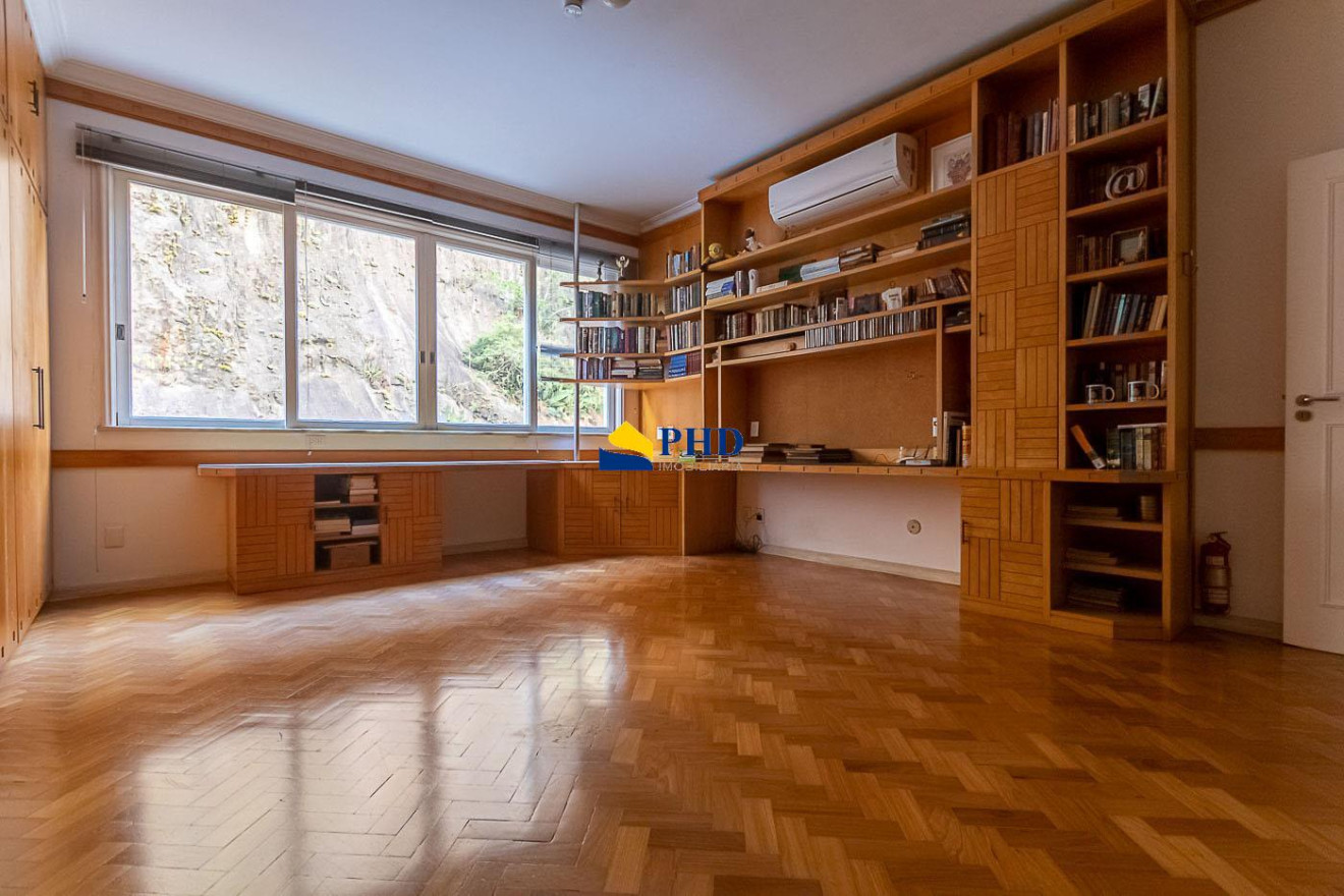 APARTAMENTO 4 Quartos 525m² 