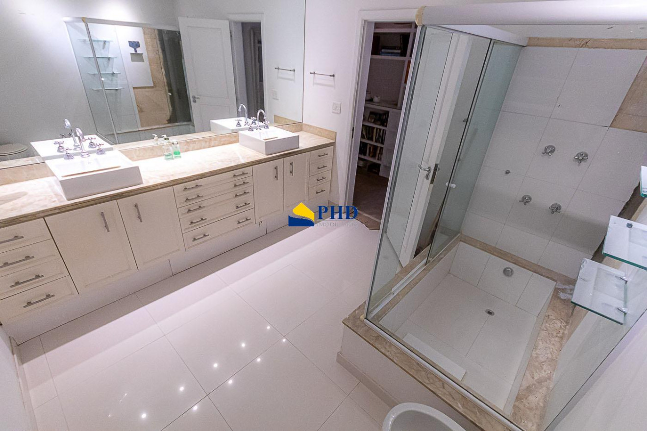 APARTAMENTO 4 Quartos 525m² 