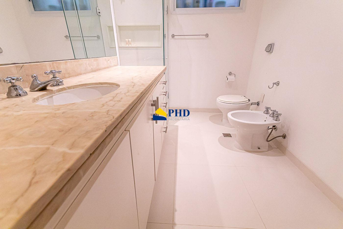 APARTAMENTO 4 Quartos 525m² 
