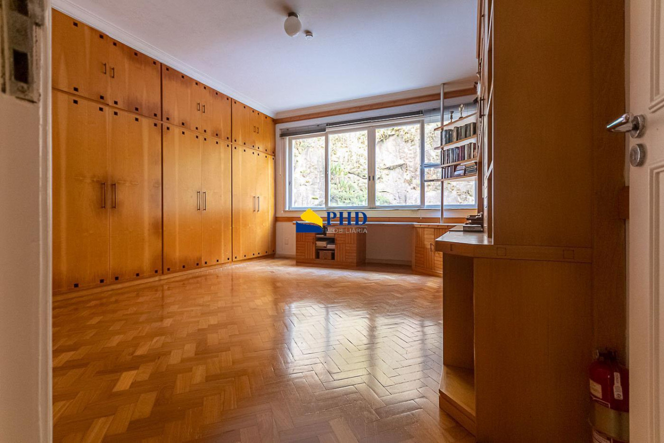 APARTAMENTO 4 Quartos 525m² 
