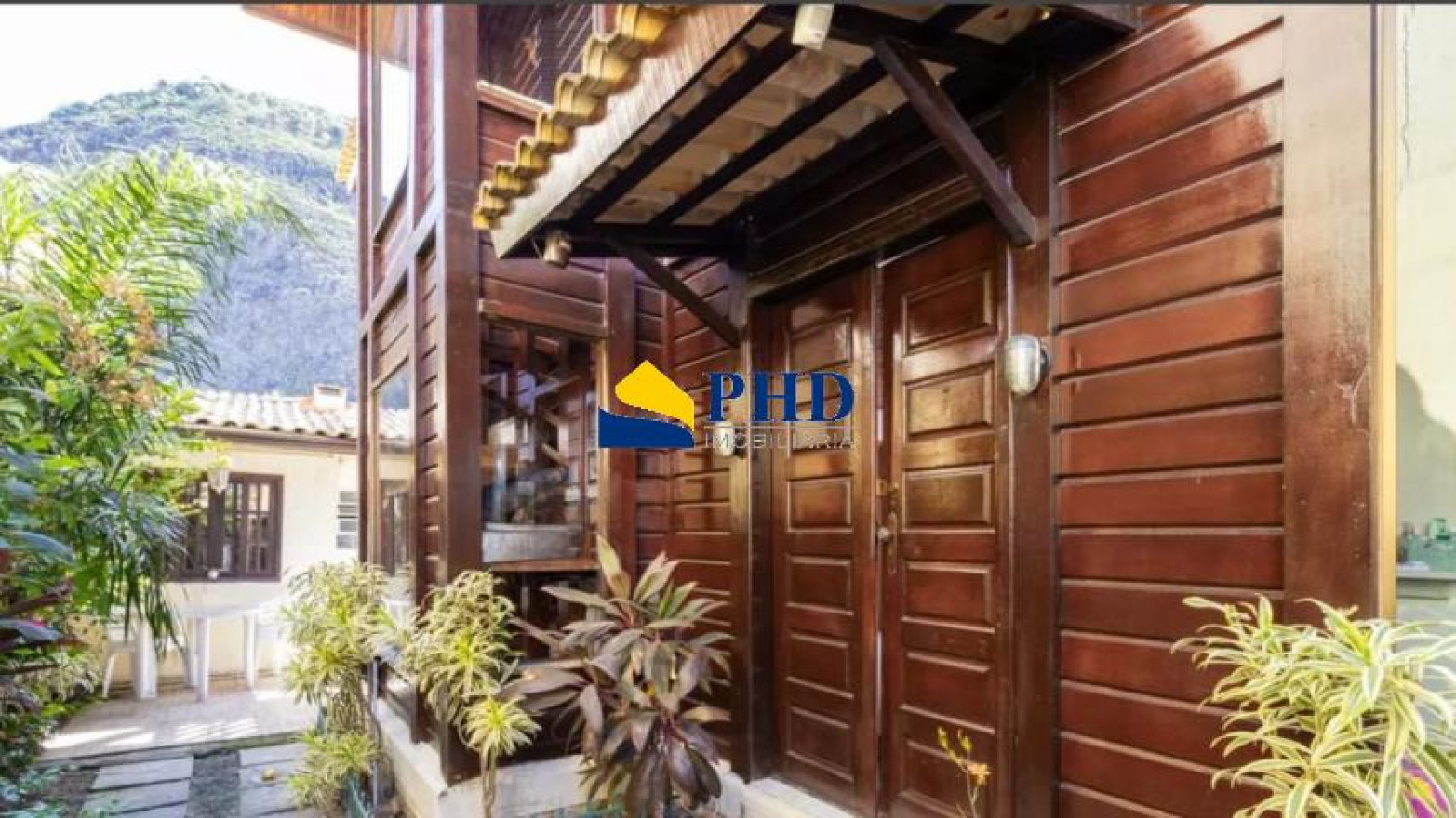 Casa 4 Quartos 130m² 