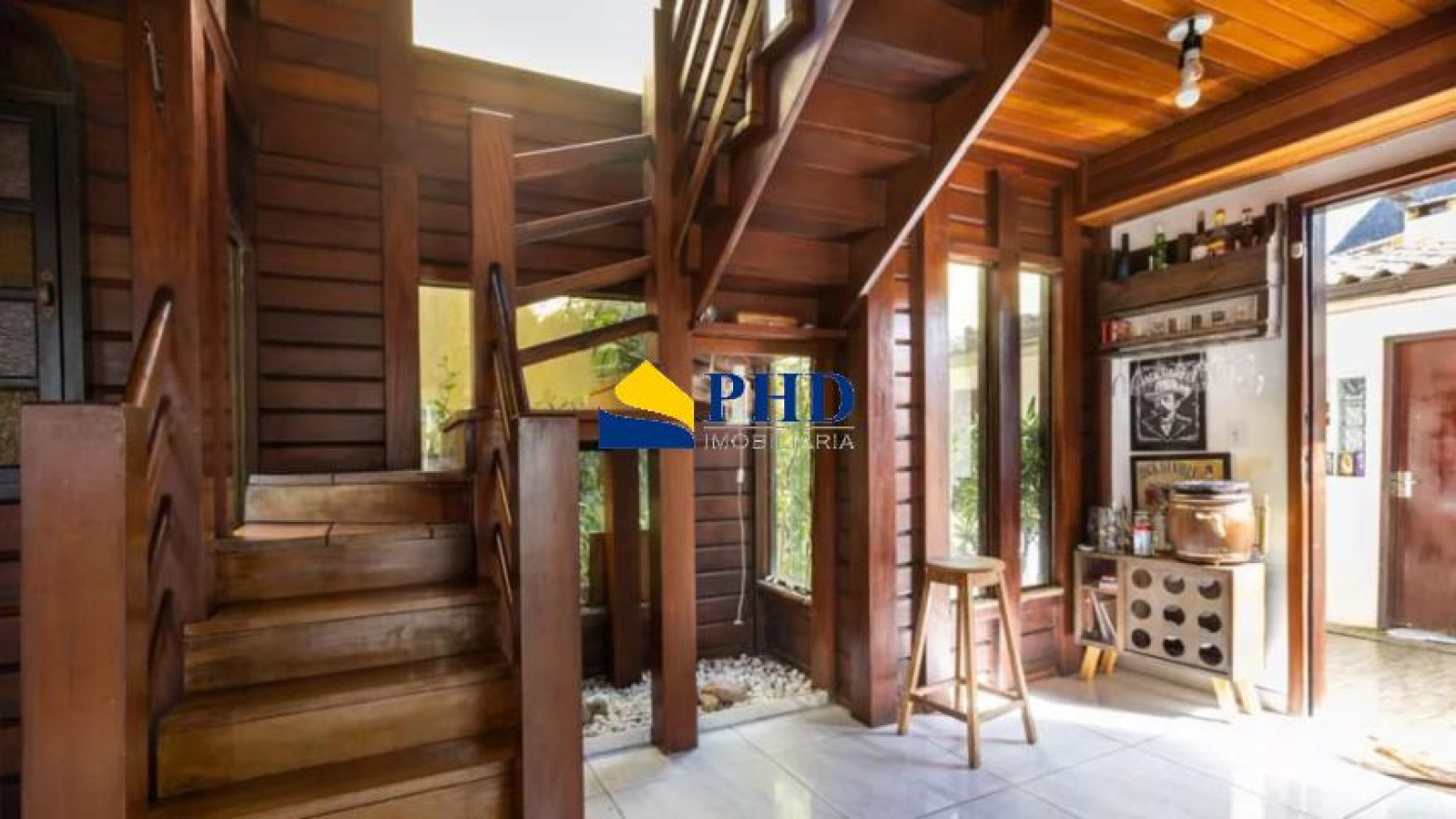 Casa 4 Quartos 130m² 
