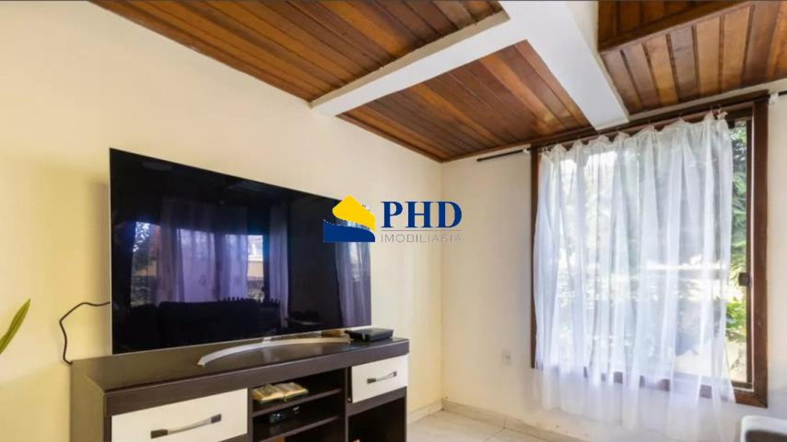 Casa 4 Quartos 130m² 