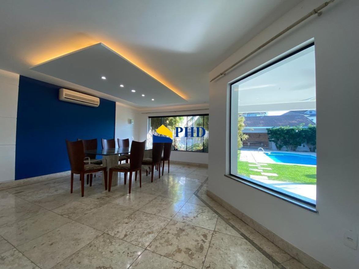 Casa 4 Quartos 678m² 