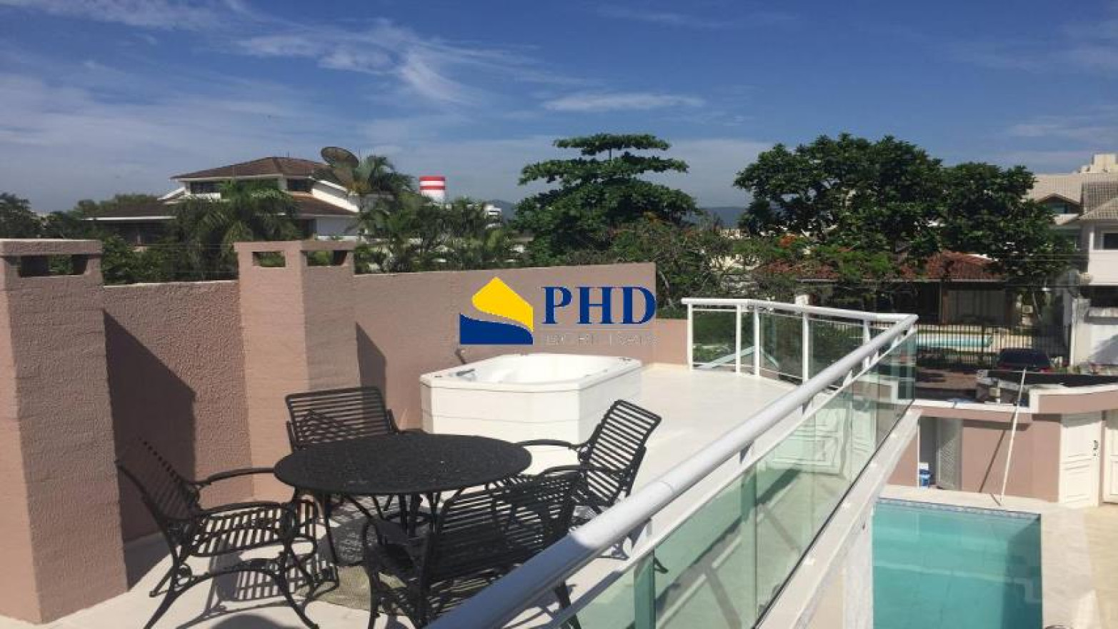 Casa 5 Quartos 330m² 