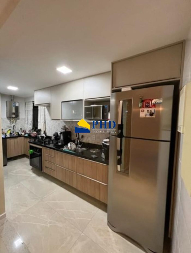 Casa 4 Quartos 236m² 