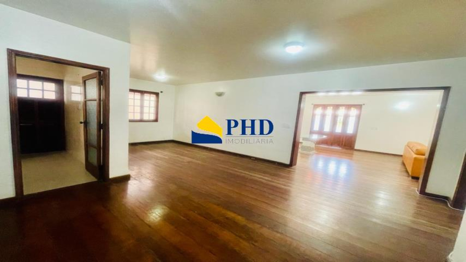 Casa 5 Quartos 454m² 