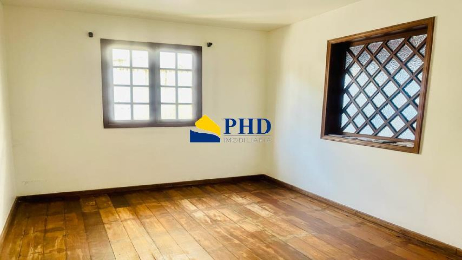 Casa 5 Quartos 454m² 