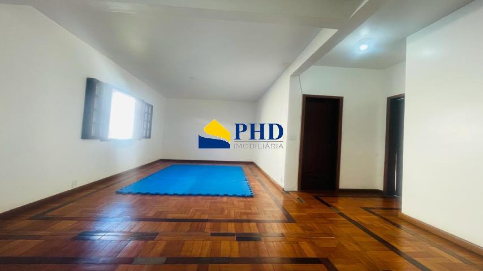 Casa 5 Quartos 454m² 