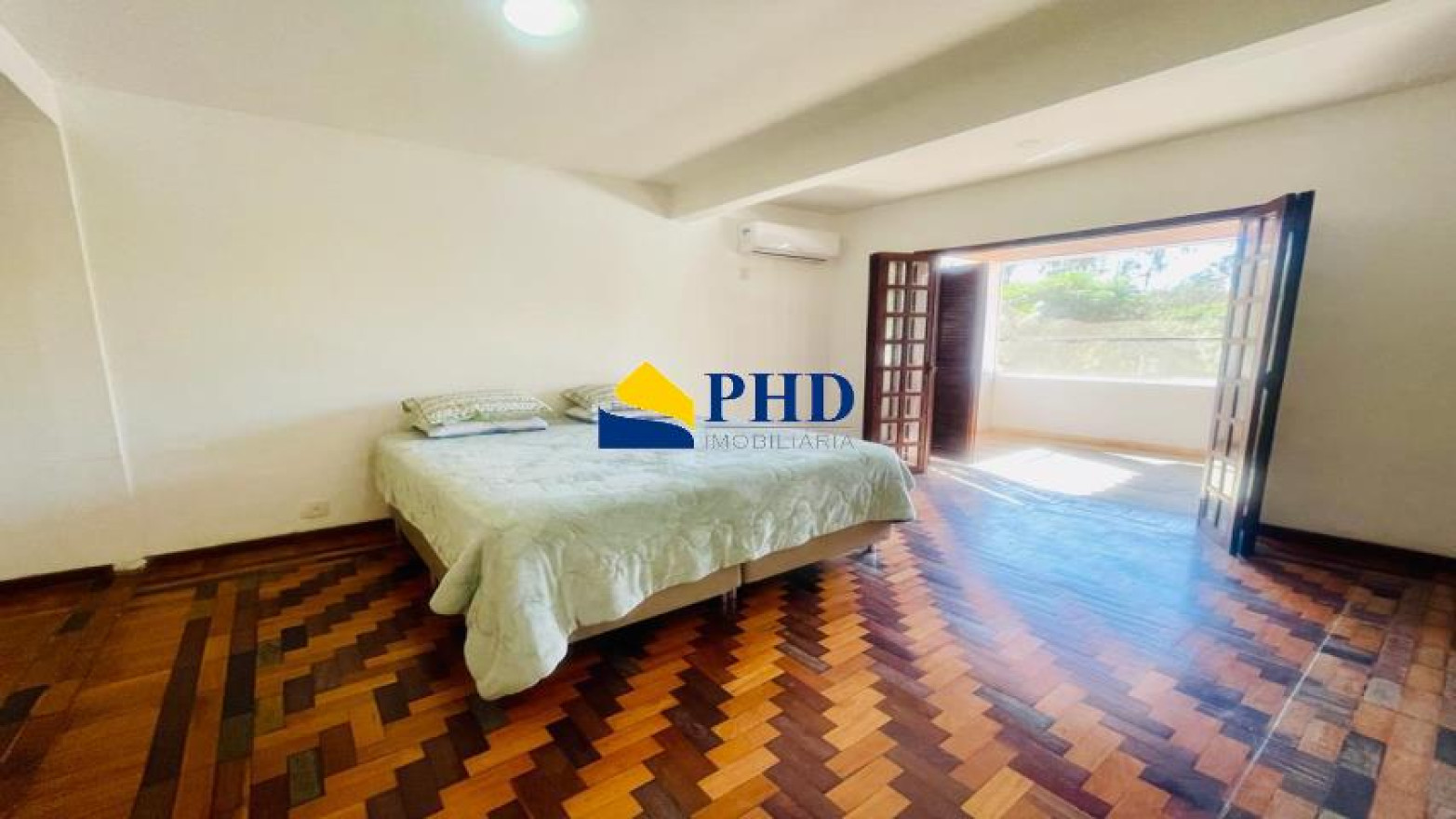 Casa 5 Quartos 454m² 