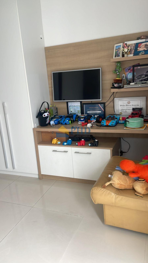 Casa 5 Quartos 329m² 