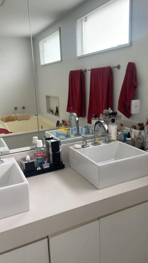 Casa 5 Quartos 329m² 