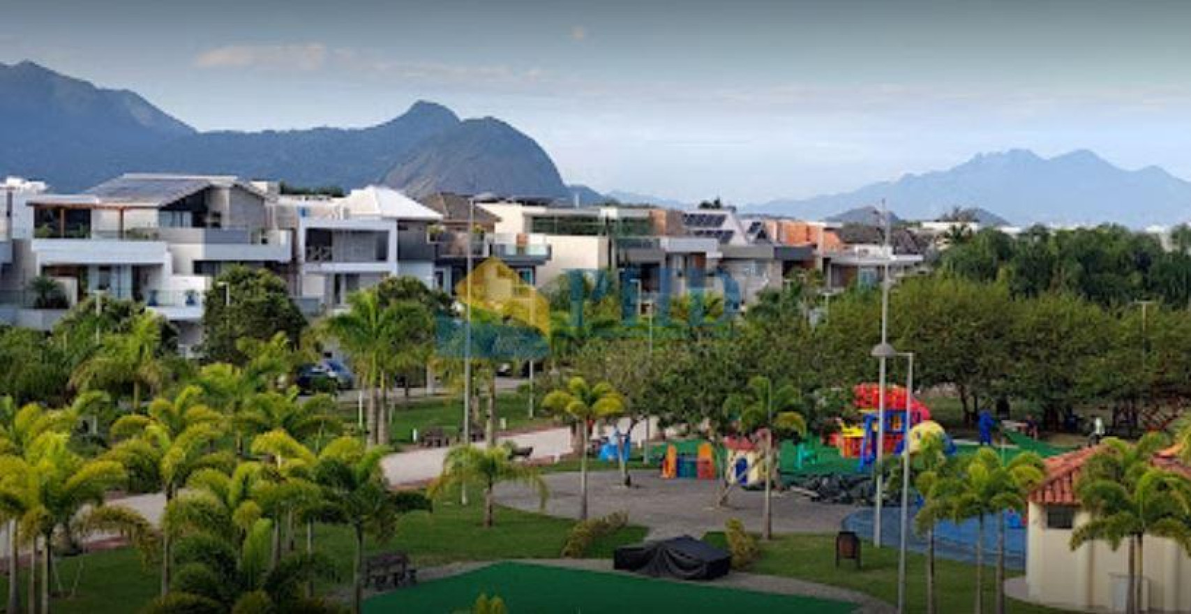 Casa 5 Quartos 329m² 