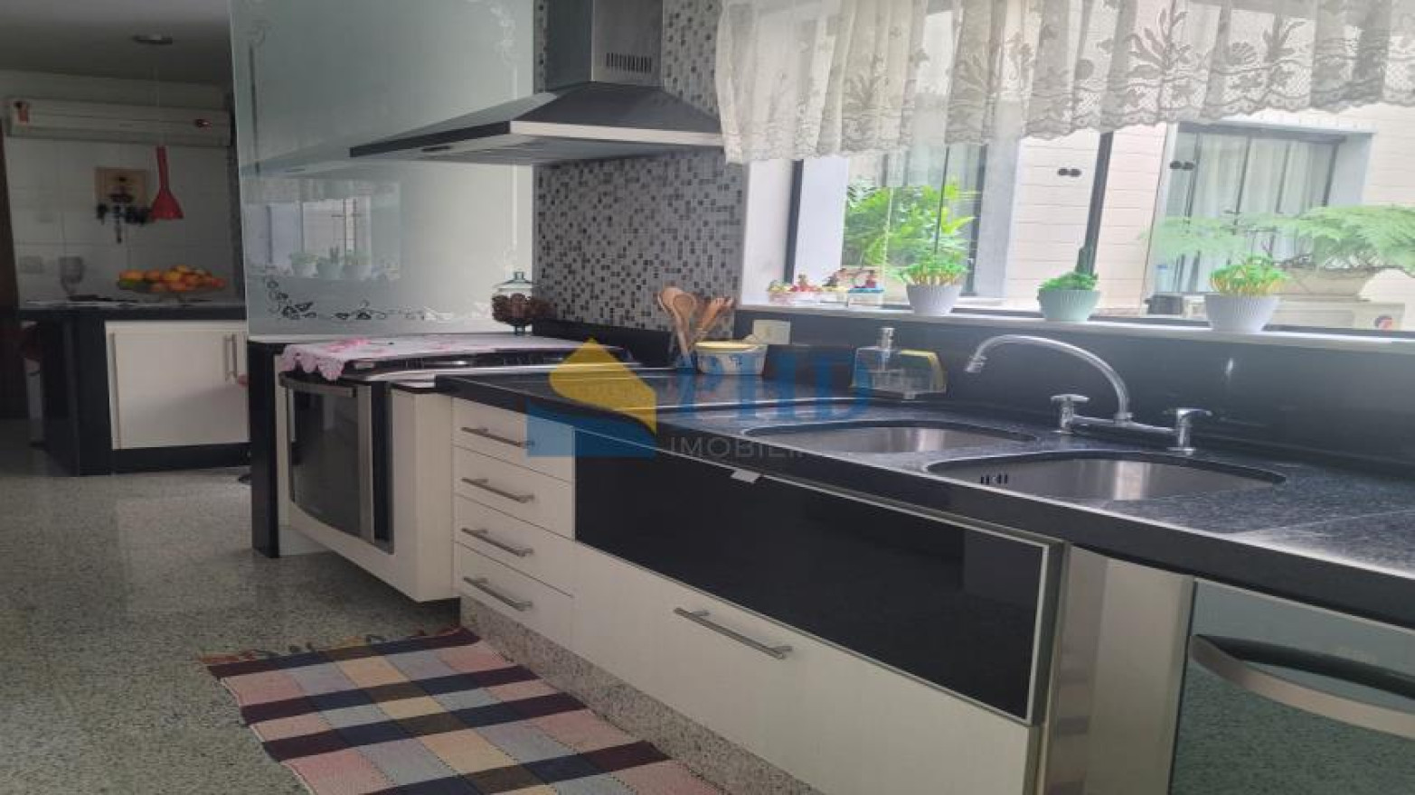 Apartamento 4 Quartos 217m² 