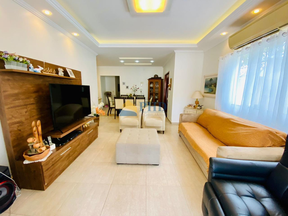 Casa 4 Quartos 300m² 