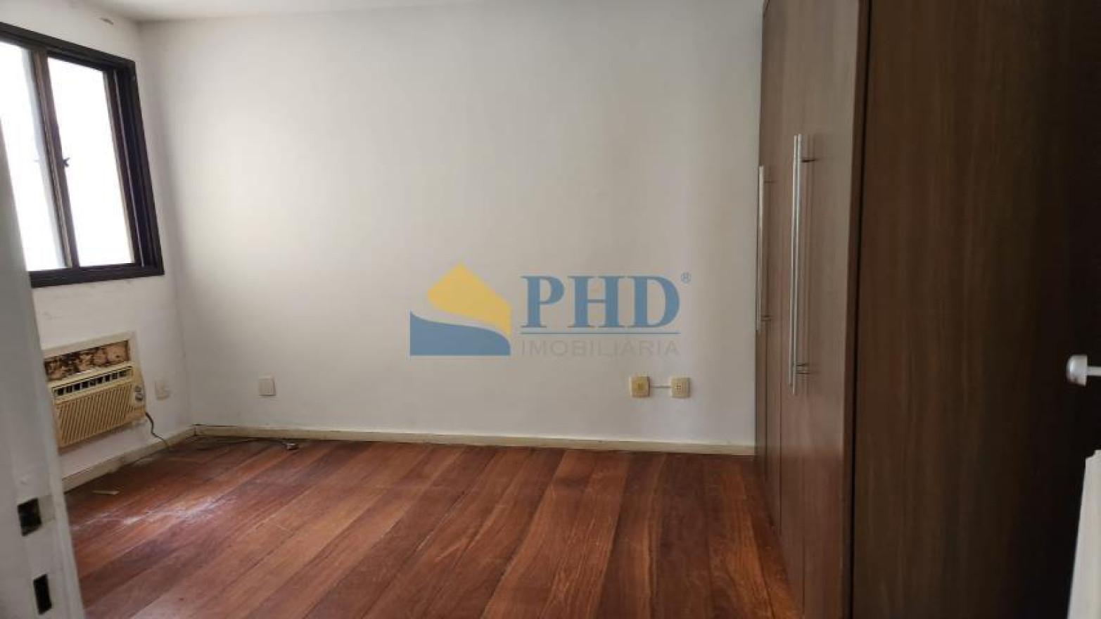 Apartamento 4 Quartos 195m² 
