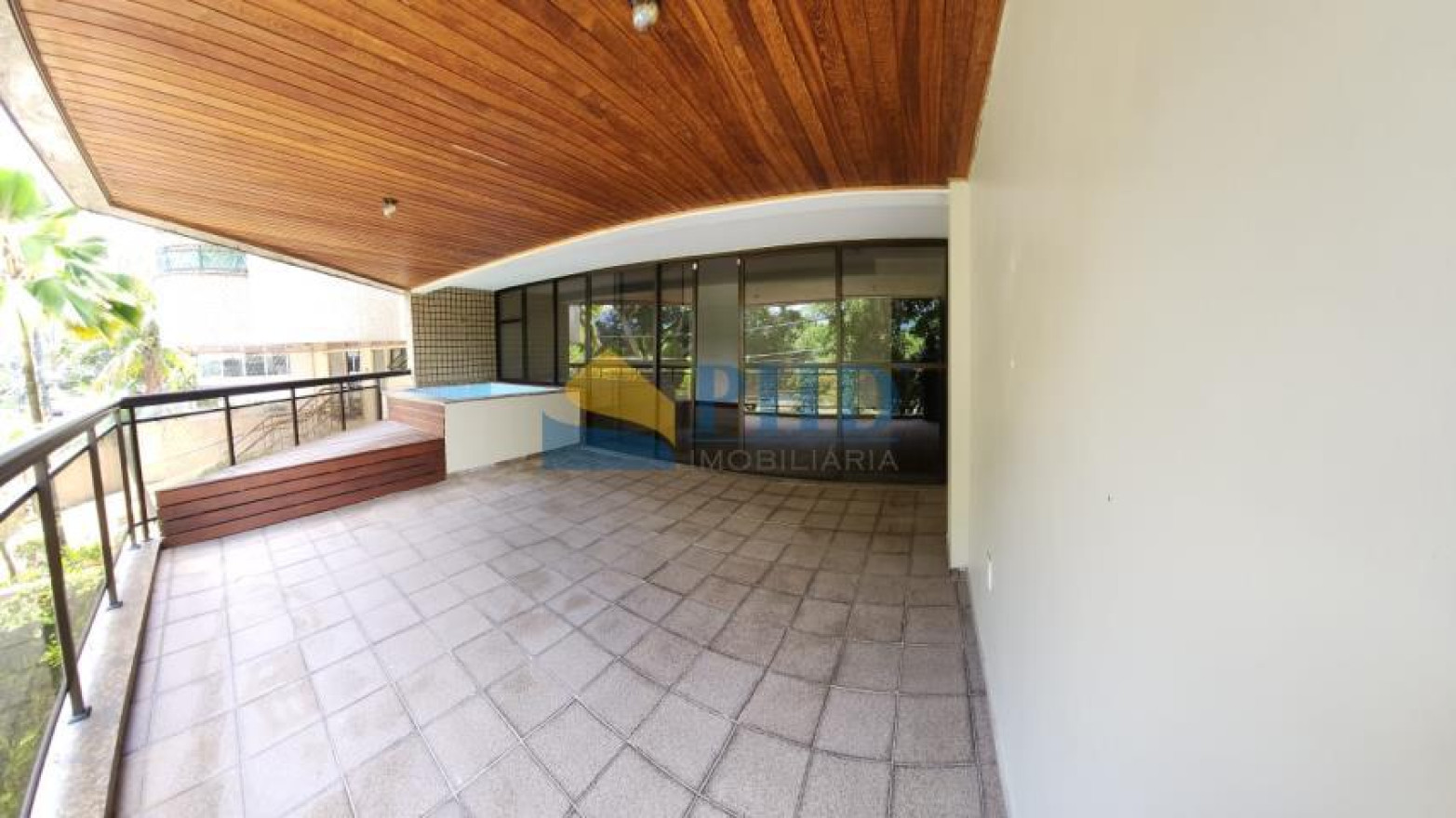 Apartamento 4 Quartos 195m² 