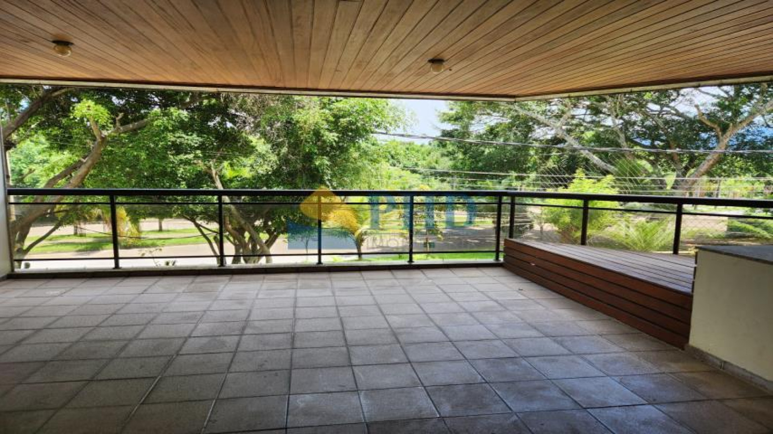 Apartamento 4 Quartos 195m² 