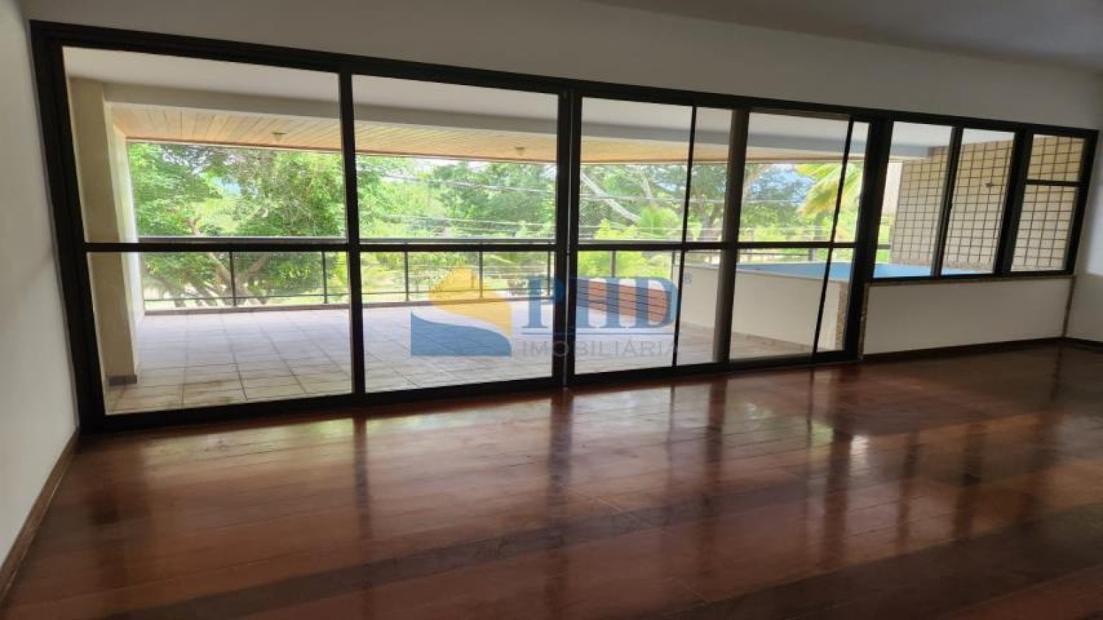 Apartamento 4 Quartos 195m² 