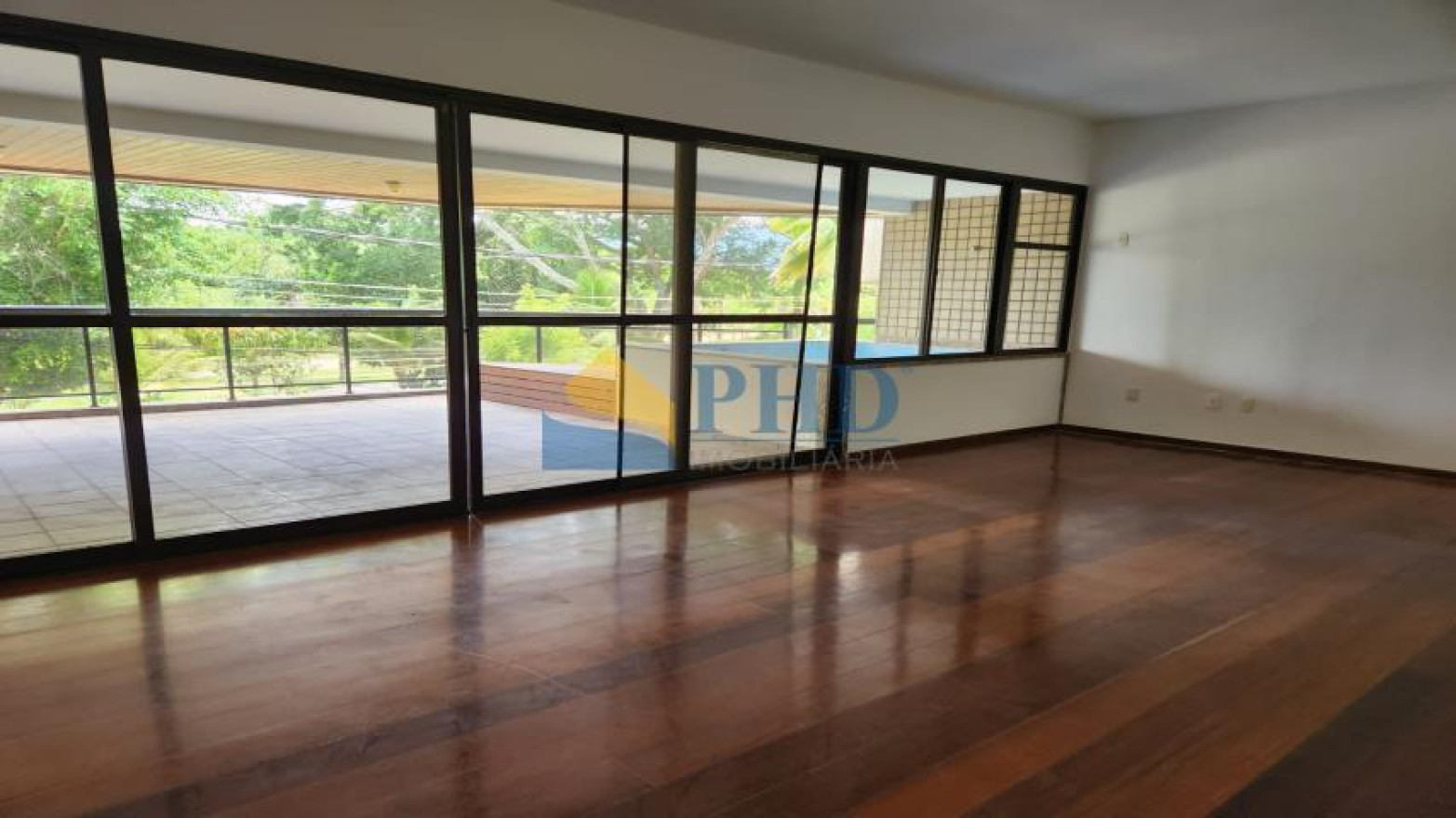 Apartamento 4 Quartos 195m² 