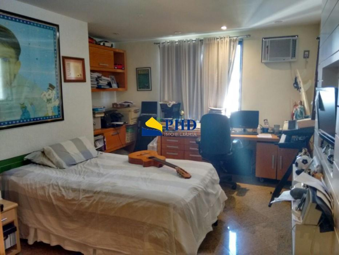 Cobertura 3 Quartos 220m² 