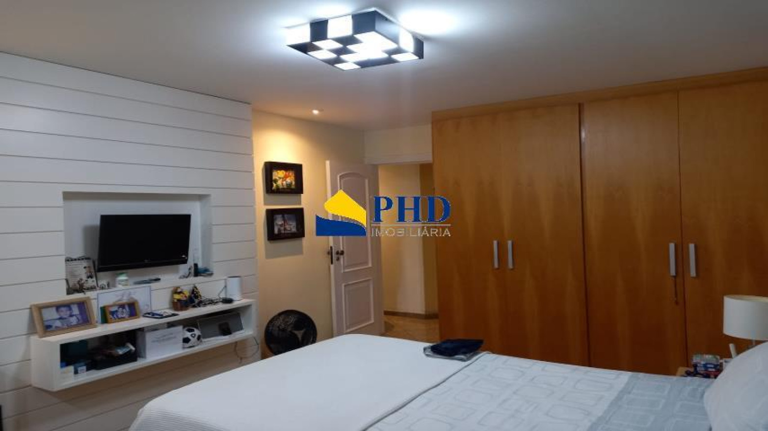 Cobertura 3 Quartos 220m² 