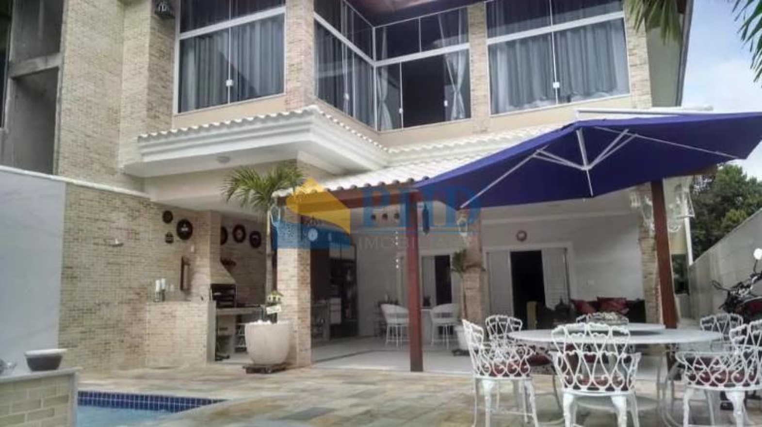 CASA 4 Quartos 390m² 