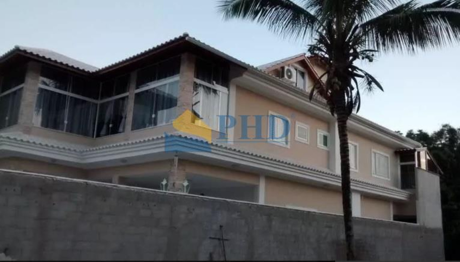 CASA 4 Quartos 390m² 