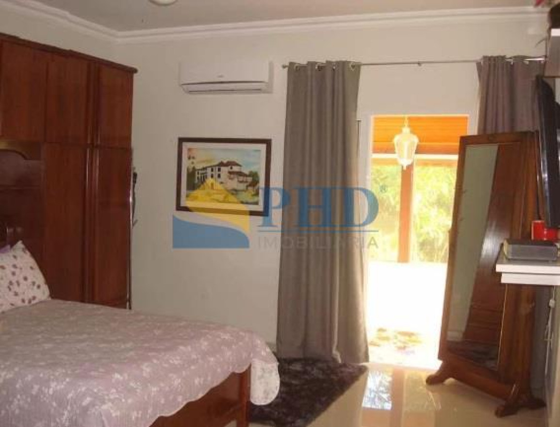 CASA 4 Quartos 390m² 