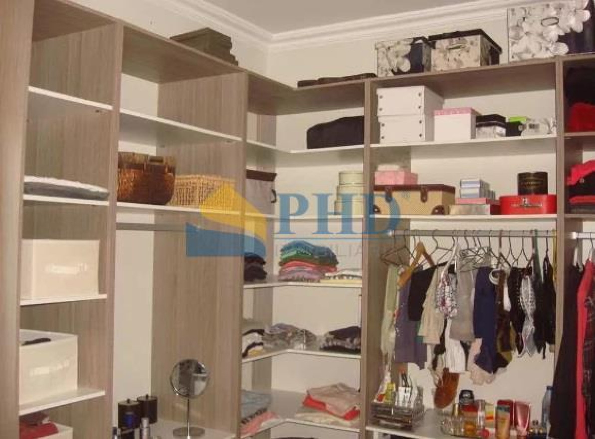 CASA 4 Quartos 390m² 