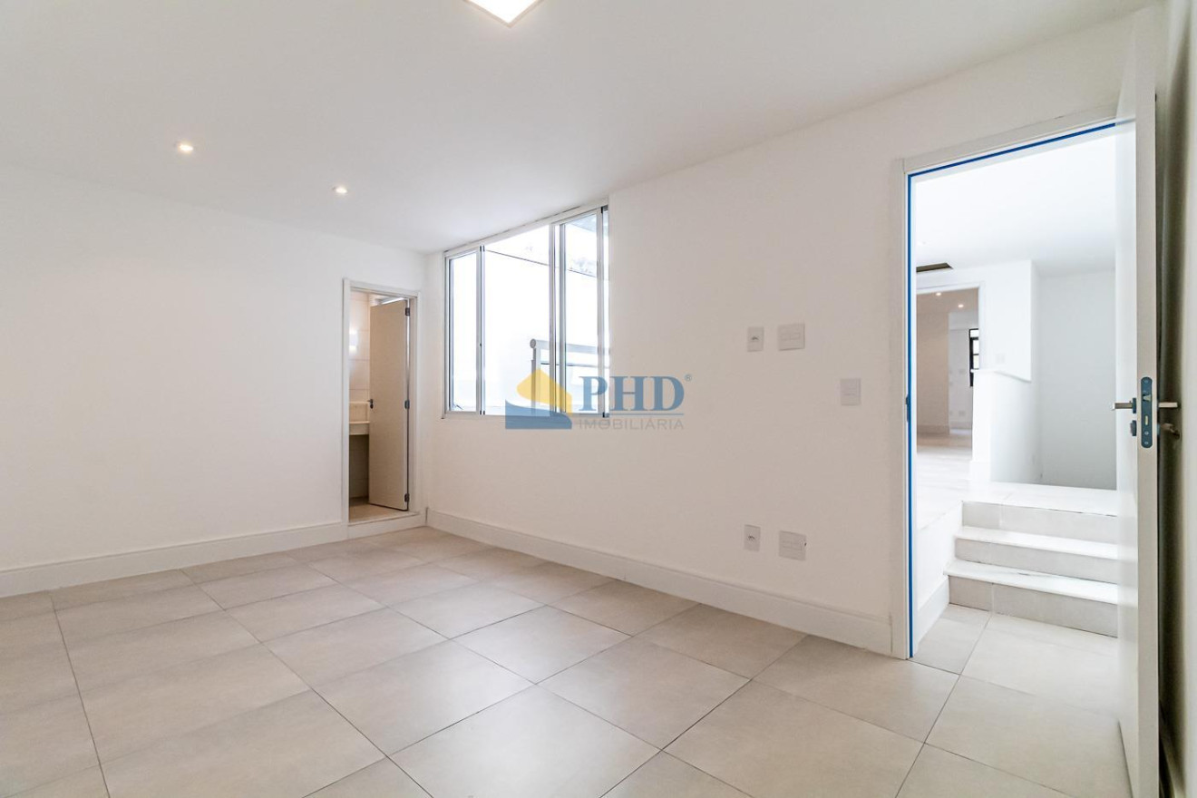 Casa 4 Quartos 234m² 