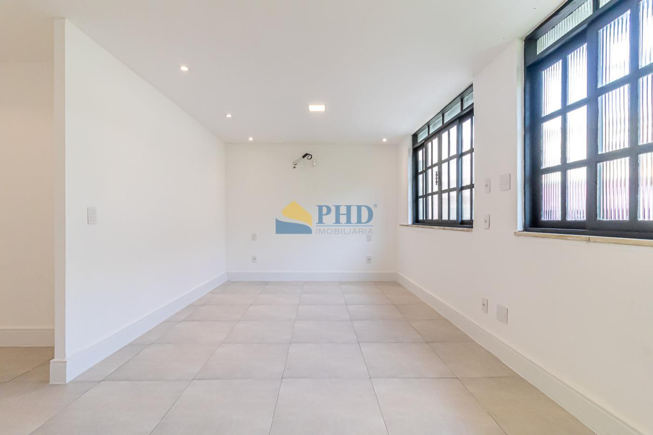 Casa 4 Quartos 234m² 