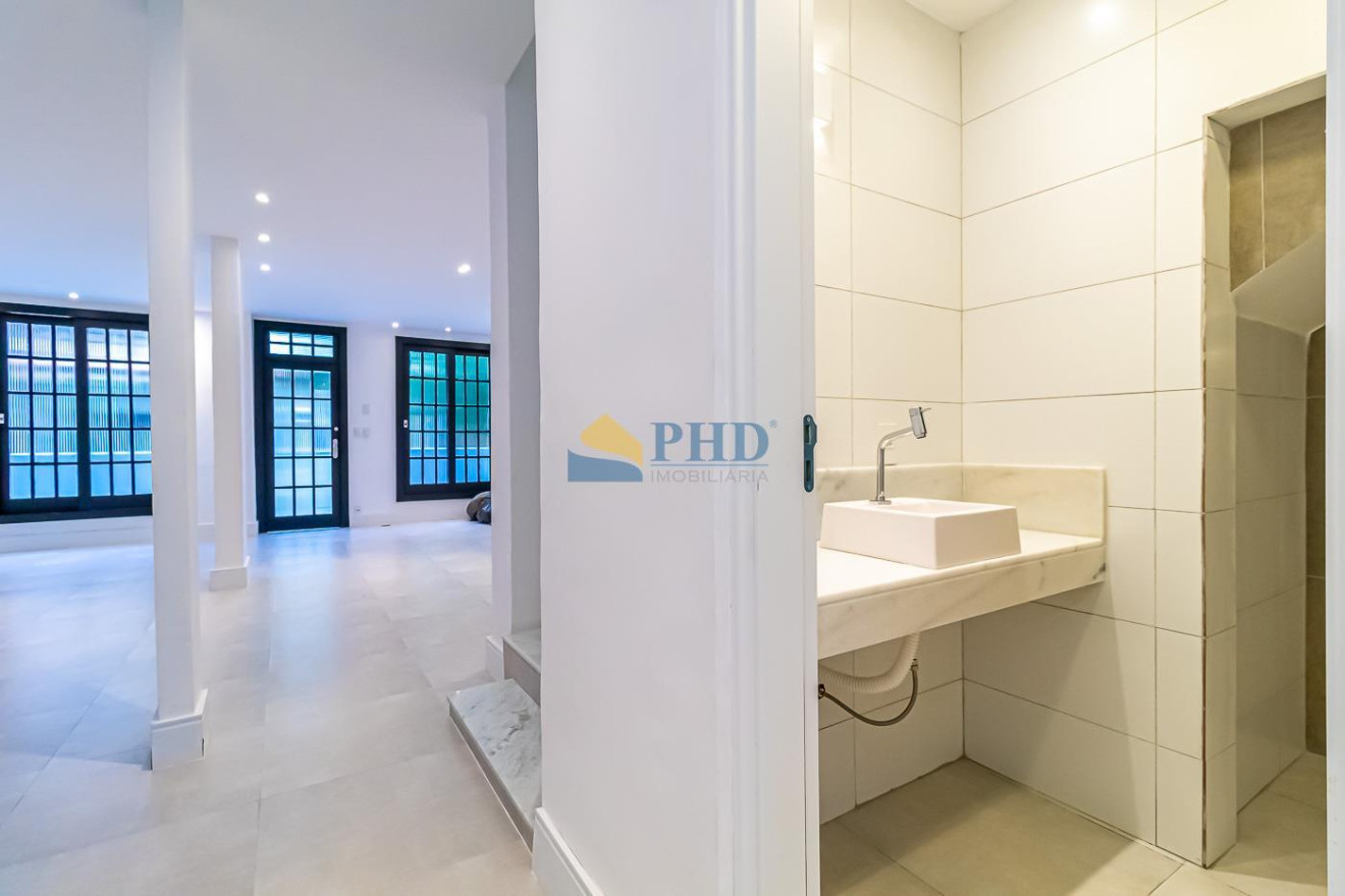 Casa 4 Quartos 234m² 
