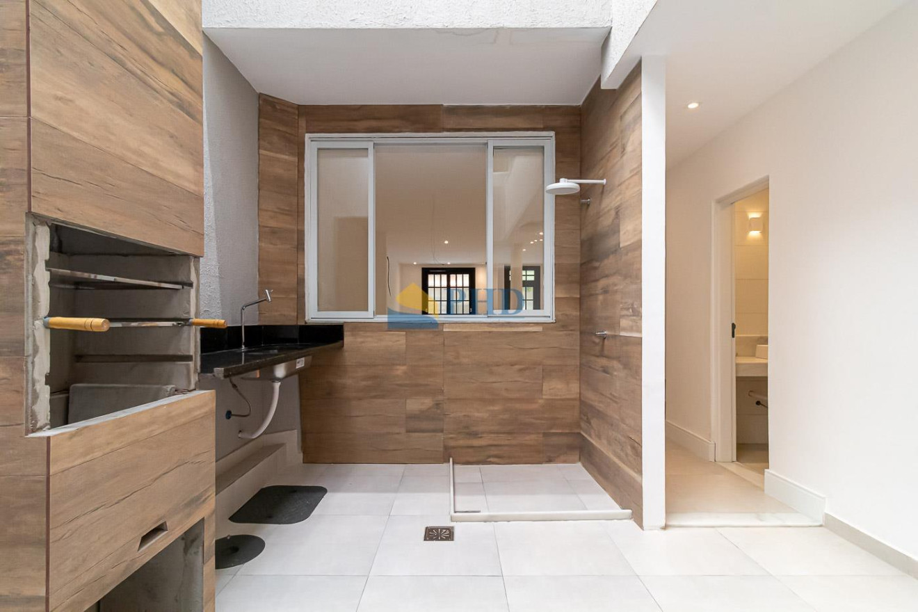 Casa 4 Quartos 234m² 