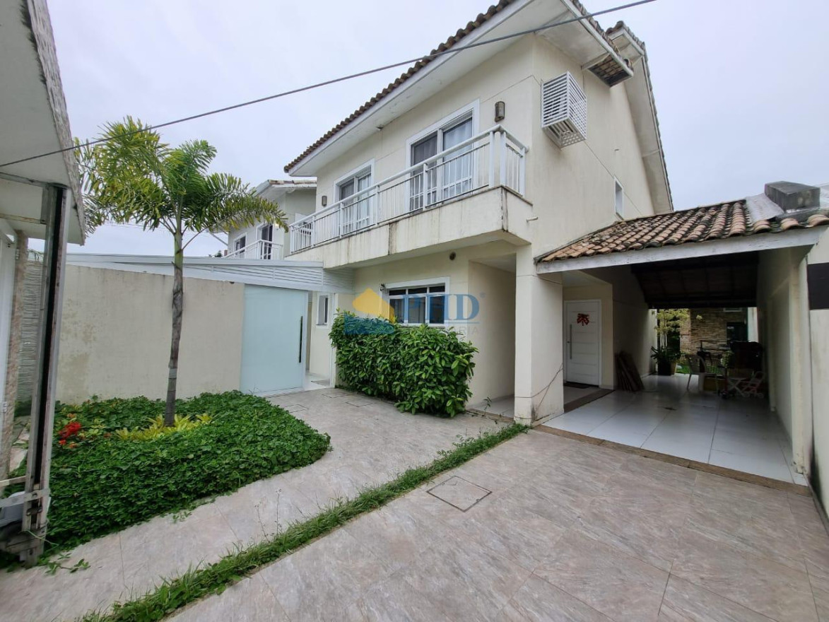 CASA 4 Quartos 220m² 