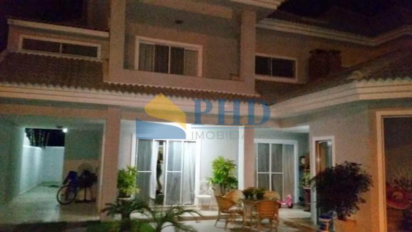 Casa 4 Quartos 270m² 