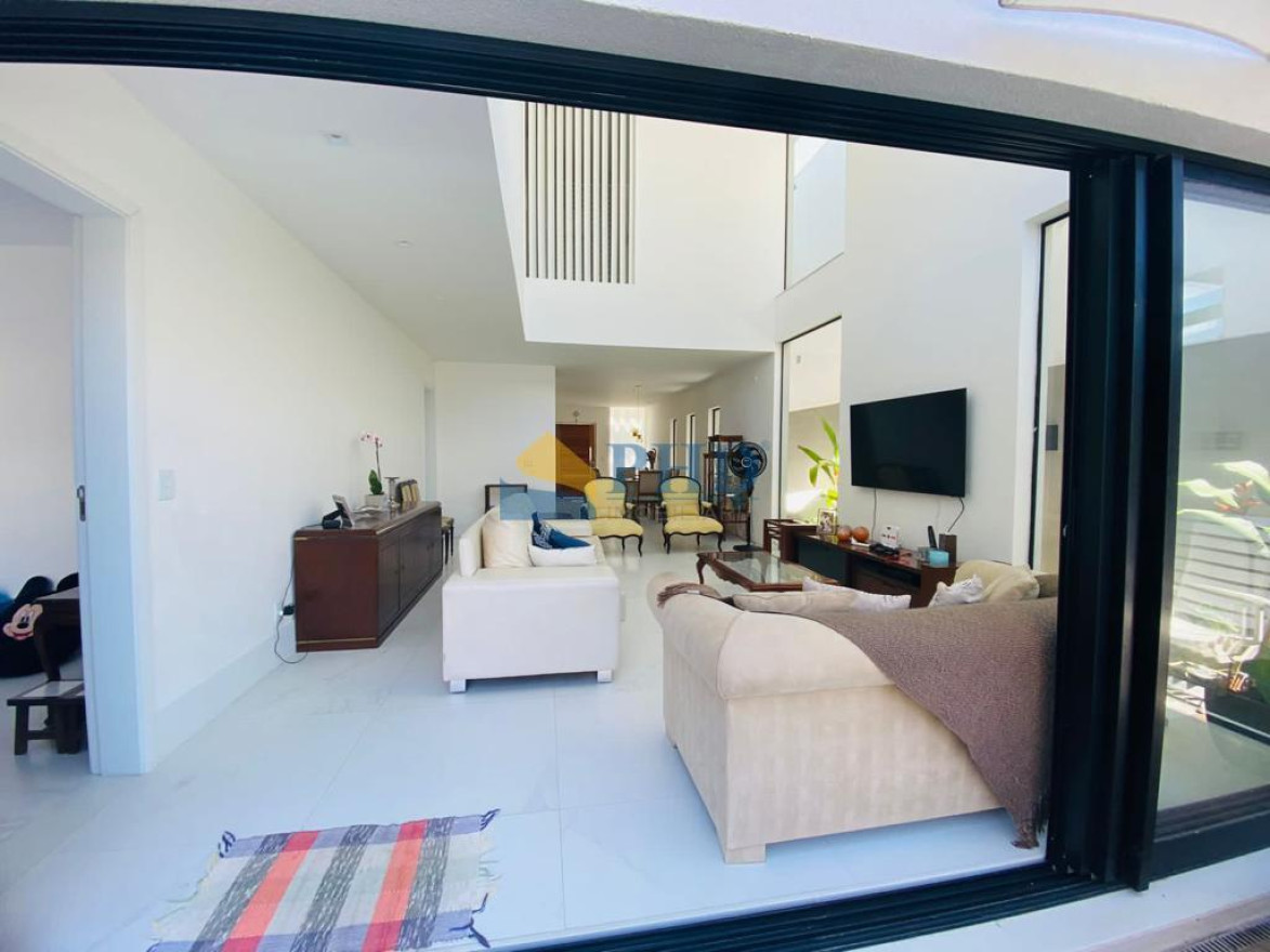 Casa 5 Quartos 300m² 