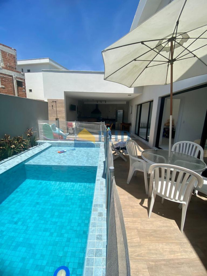 Casa 5 Quartos 300m² 