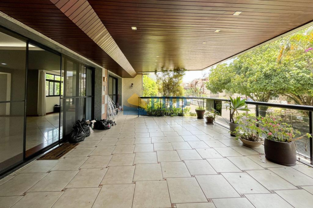 Apartamento 4 Quartos 200m² 