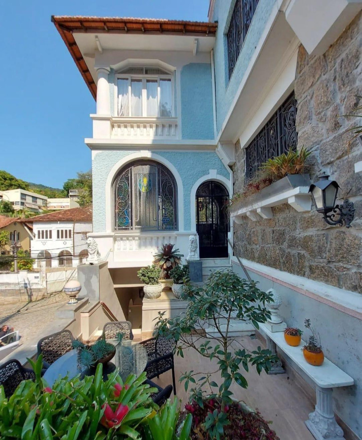 CASA 7 Quartos 585m² 