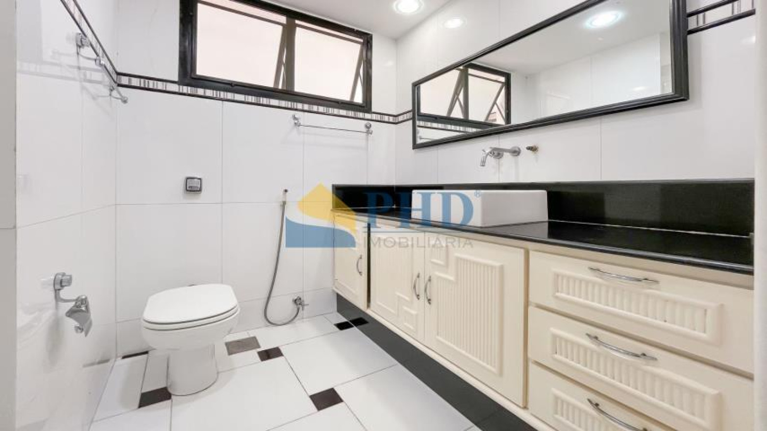 Apartamento 4 Quartos 210m² 