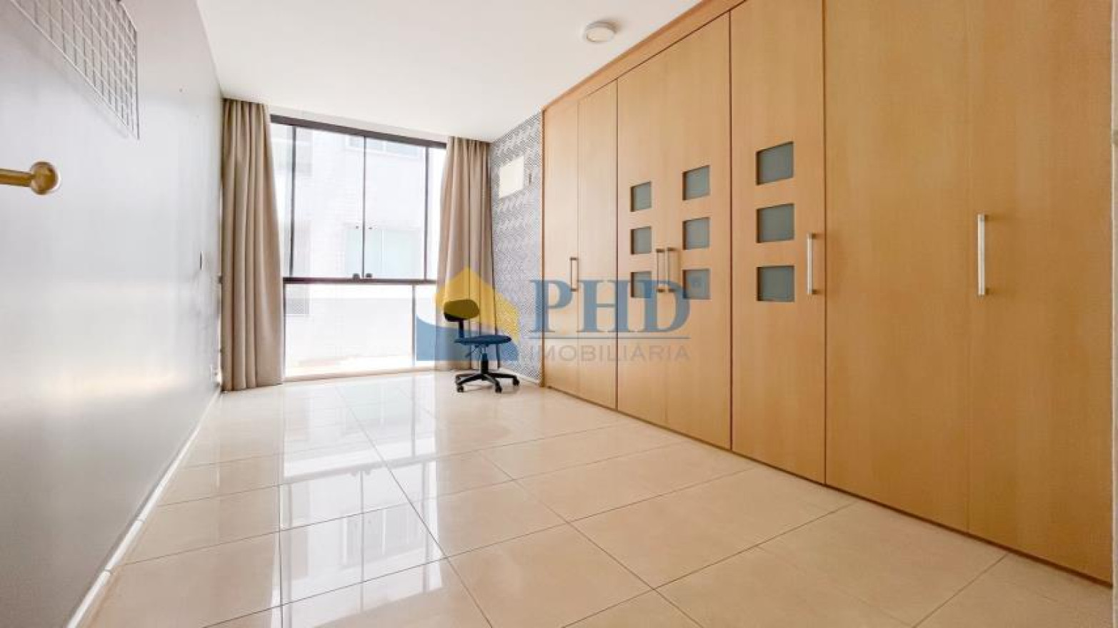 Apartamento 4 Quartos 210m² 