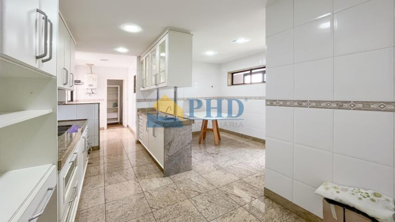 Apartamento 4 Quartos 210m² 
