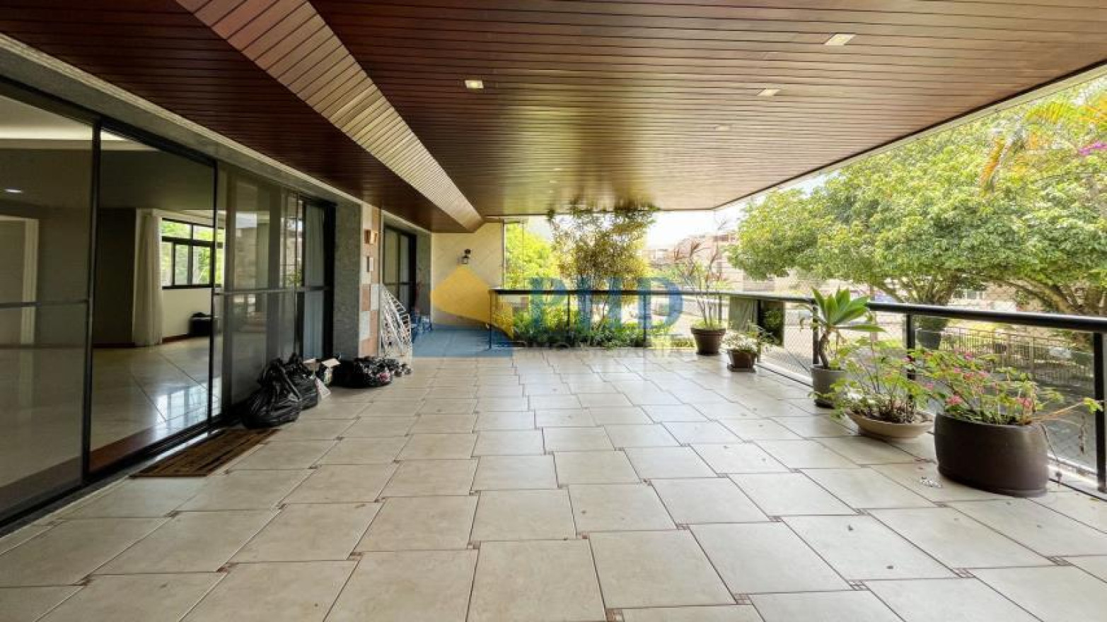 Apartamento 4 Quartos 210m² 